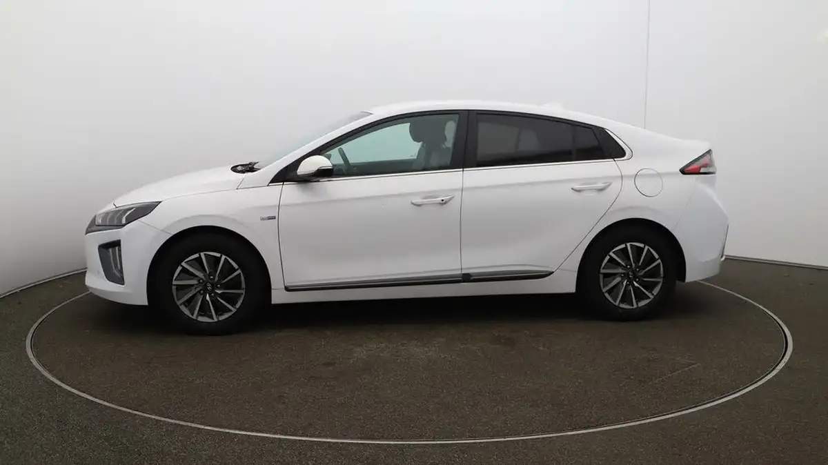 2021-hyundai-ioniq-e-premium-se-electric-100kw-big-4