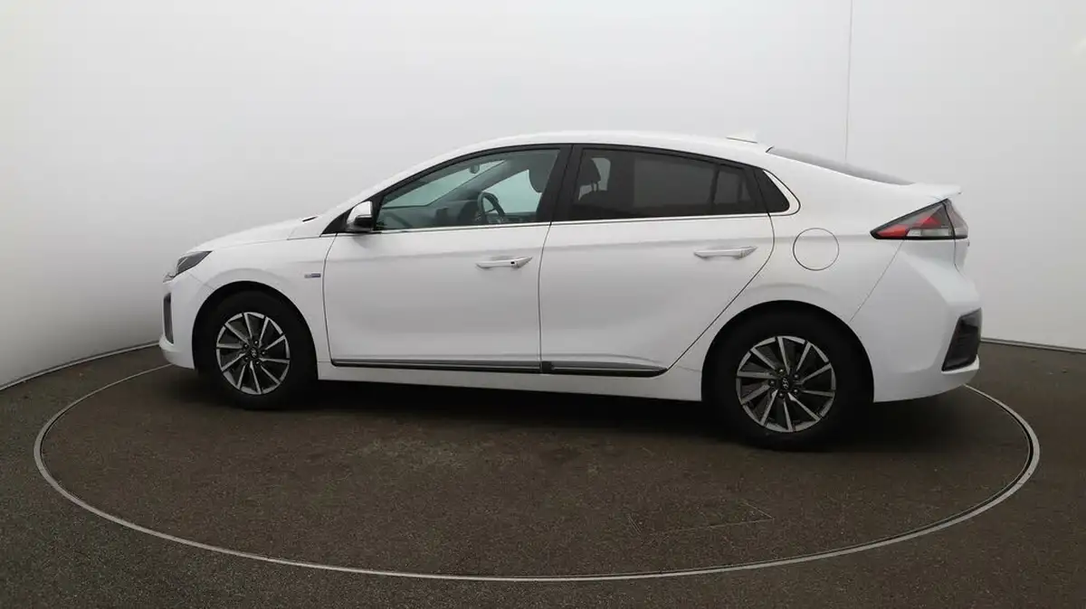 2021-hyundai-ioniq-e-premium-se-electric-100kw-big-50