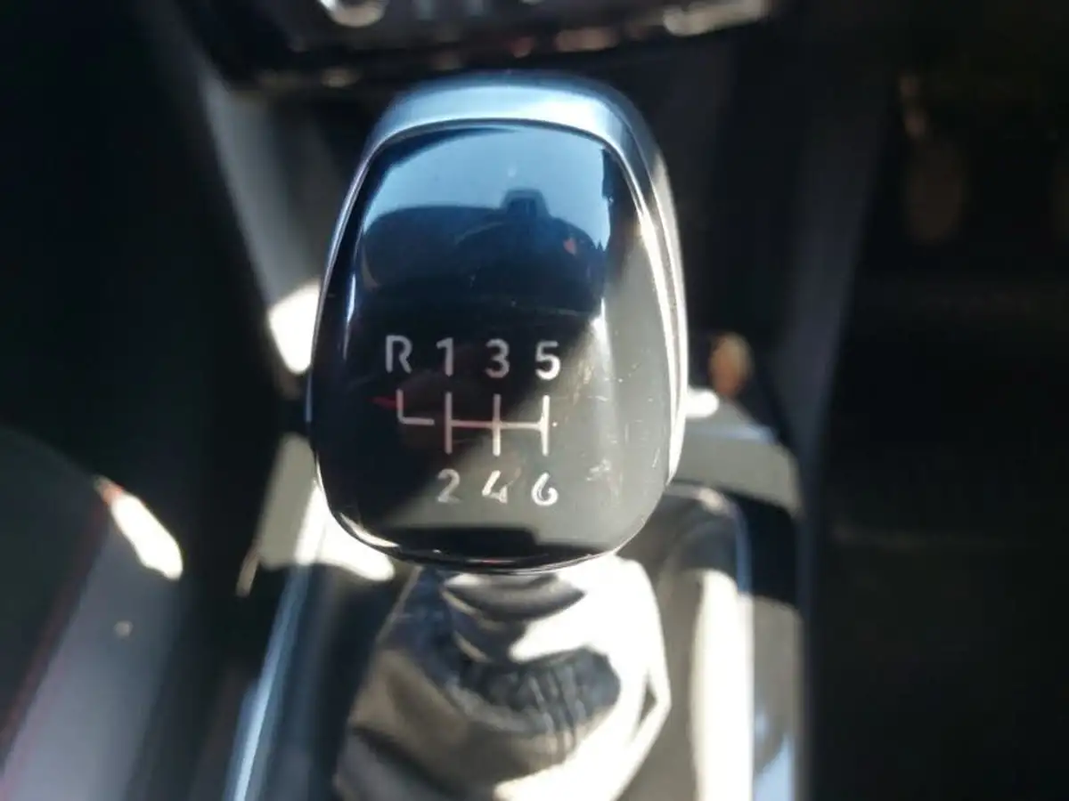 2024-vauxhall-mokka-12-gs-136ps-big-13