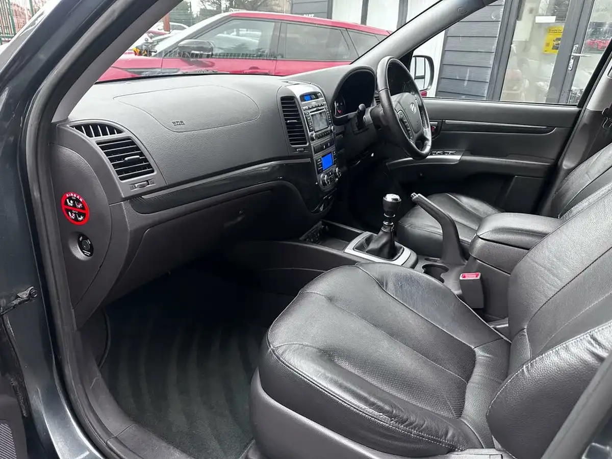 2012-hyundai-santa-fe-22td-premium-5st-big-24