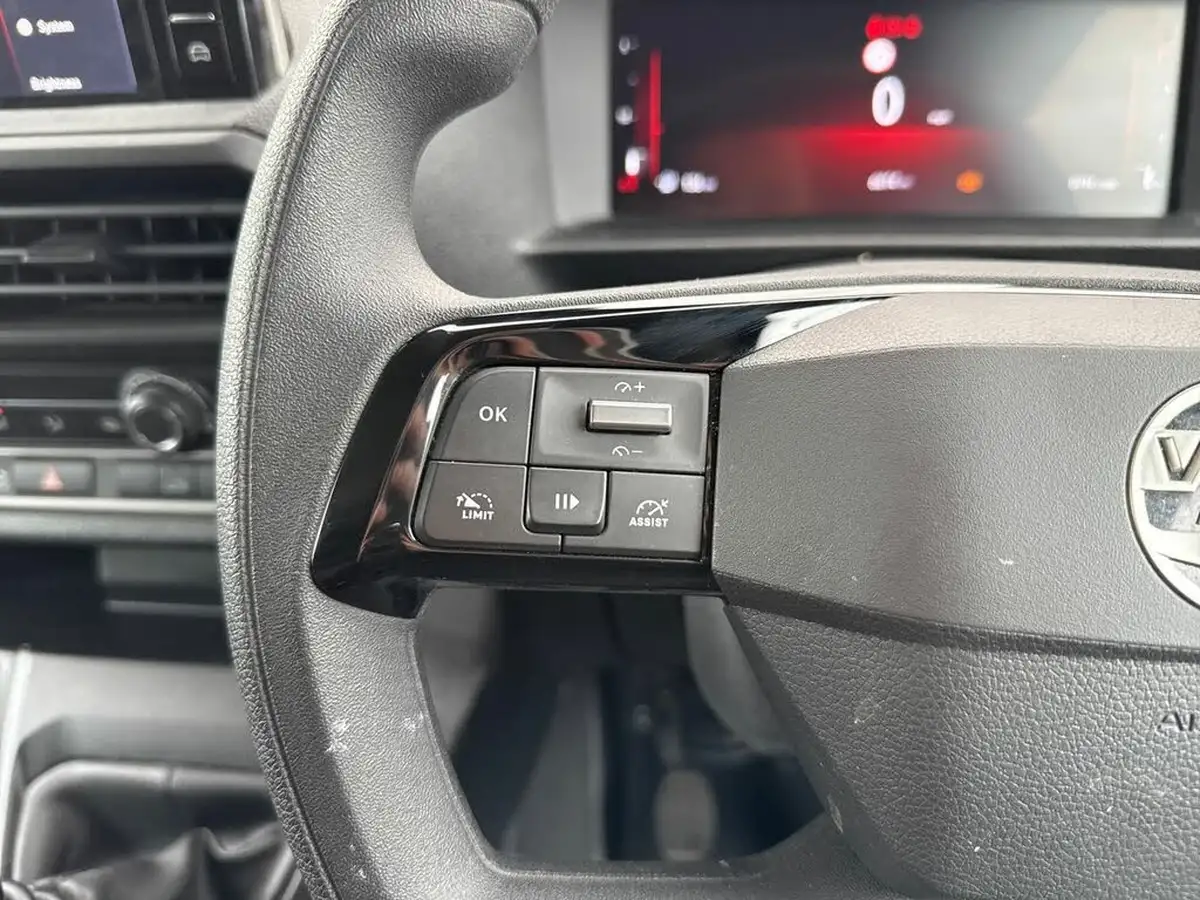 2024-vauxhall-vivaro-15td-prime-big-15