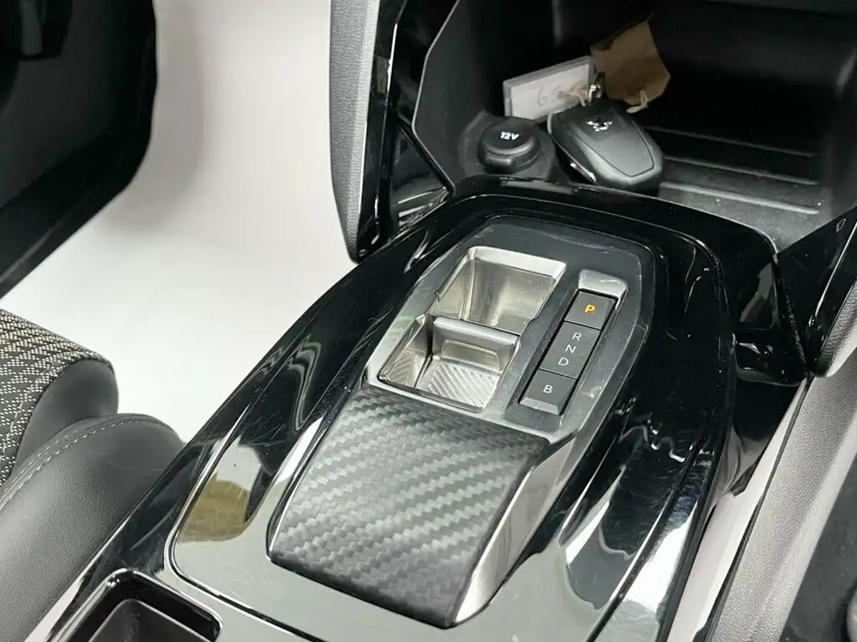2023-peugeot-208-e-gt-136ps-50kwh-big-25