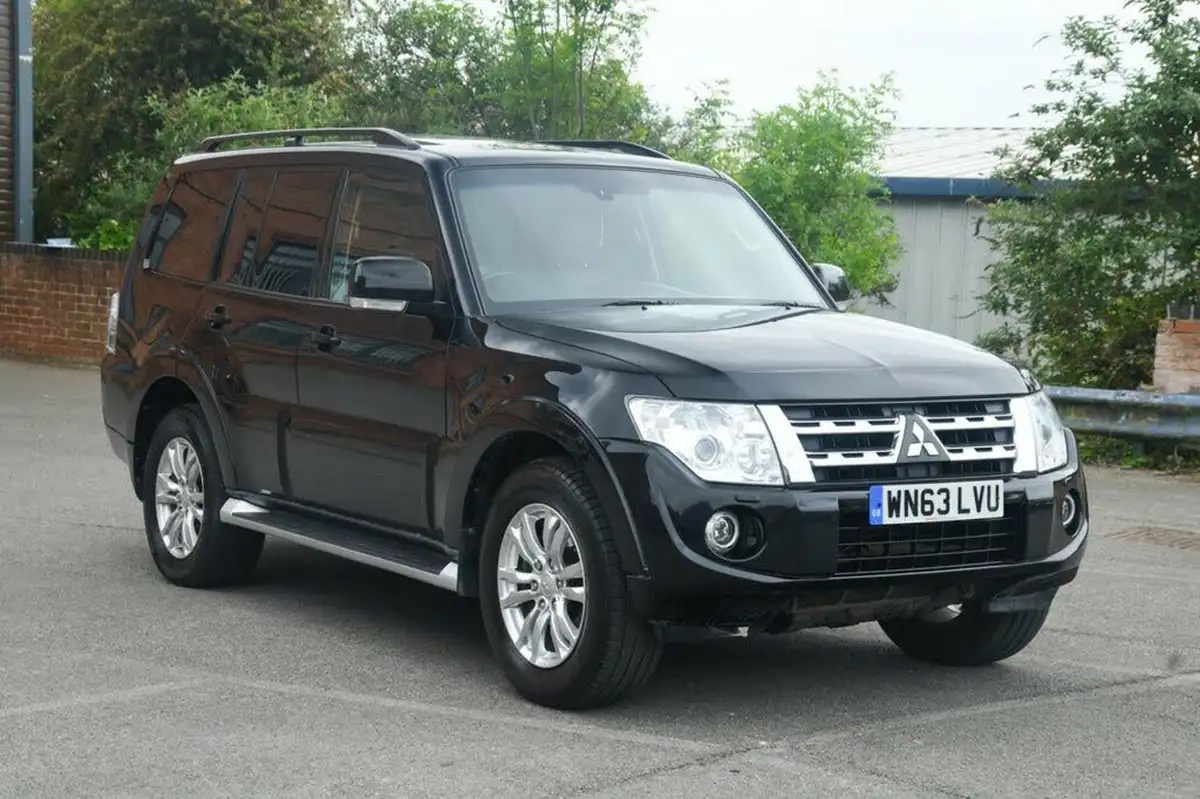 2013-mitsubishi-shogun-32td-sg3-big-2