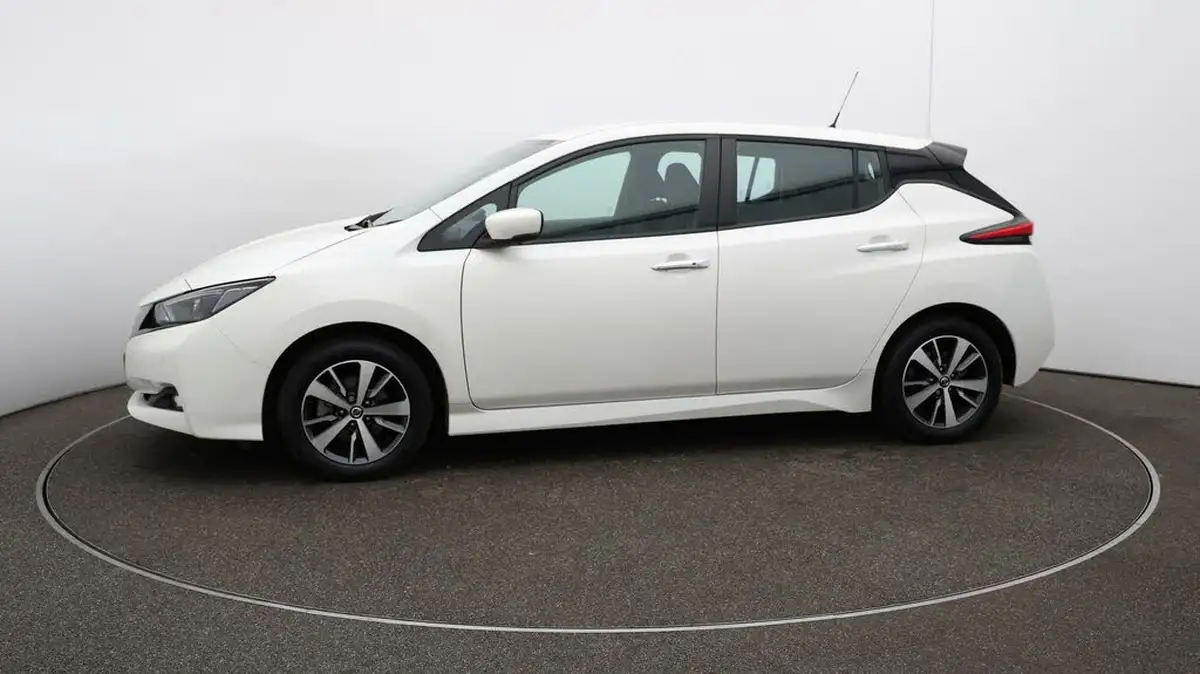 2021-nissan-leaf-e-acenta-big-63