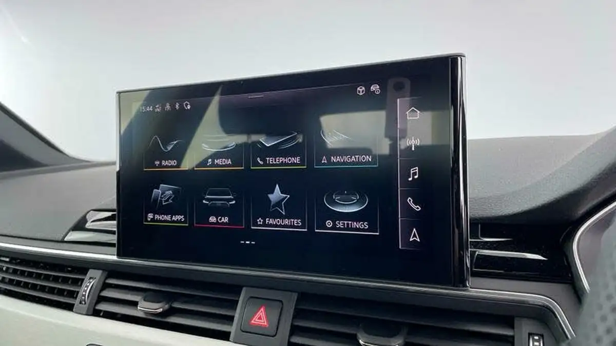 2024-audi-a4-20-35-tfsi-s-line-big-17