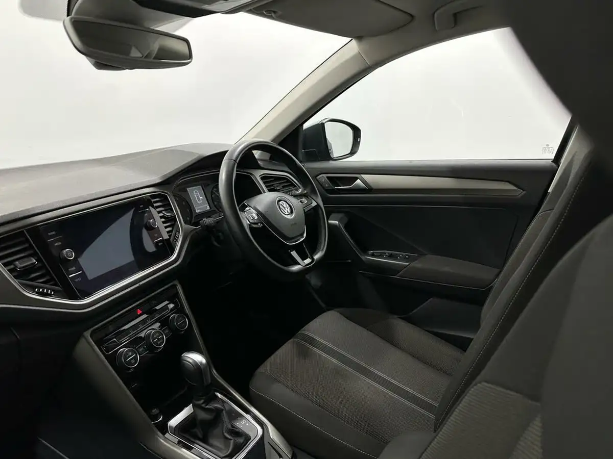 2020-volkswagen-t-roc-15-tsi-se-dsg-big-27