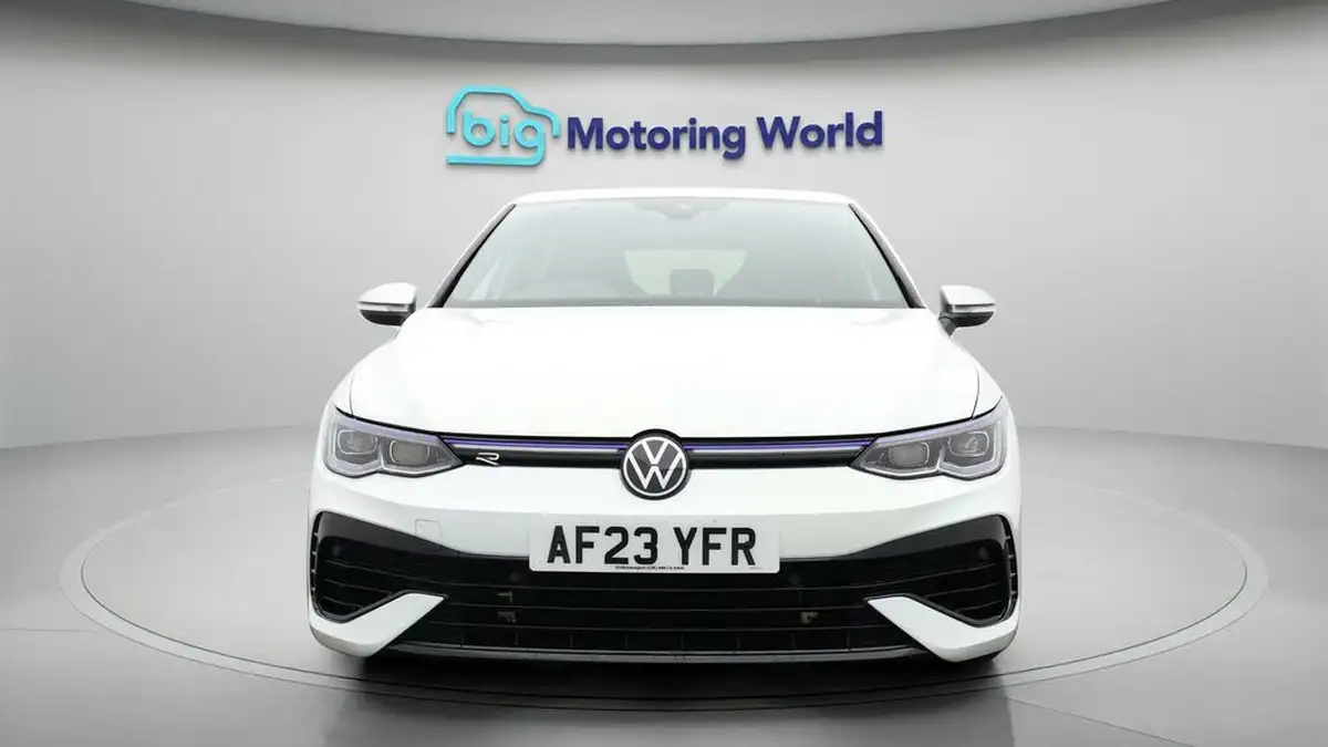 2023-volkswagen-golf-20-tsi-r-320ps-hatchback-big-1