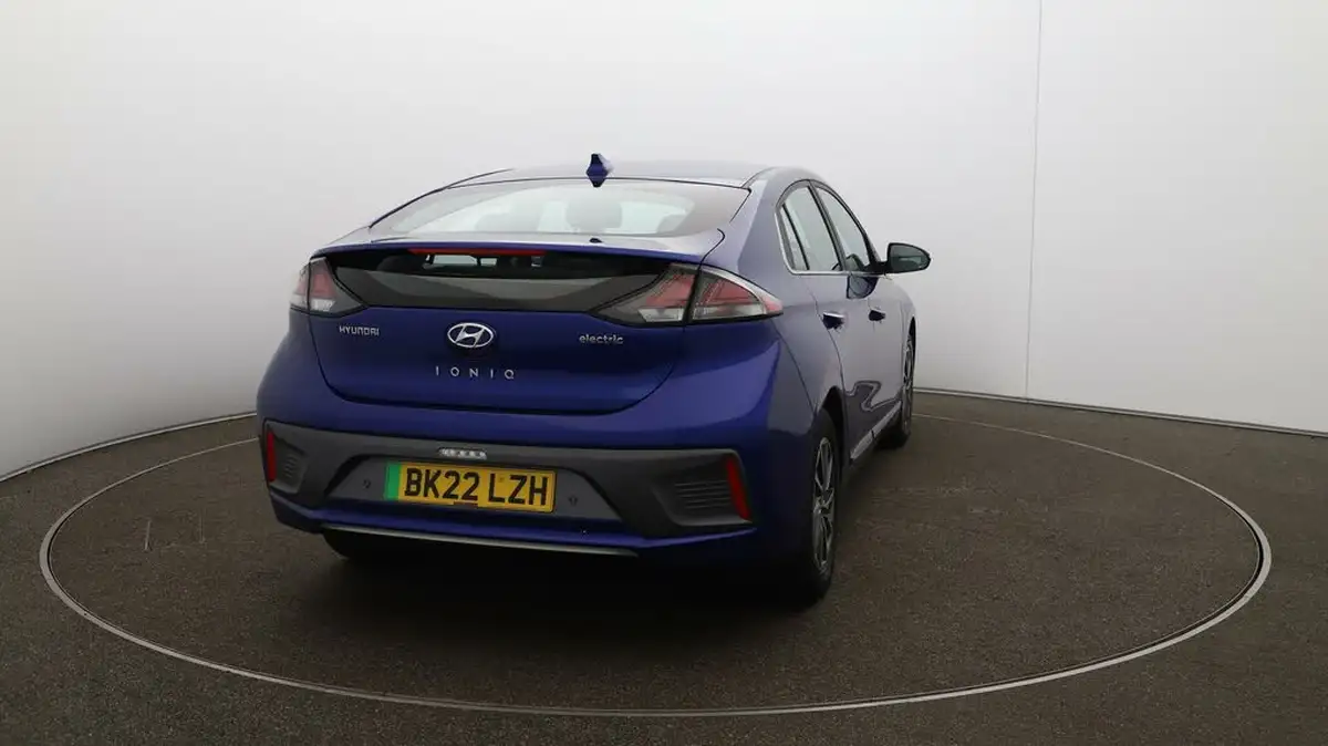 2022-hyundai-ioniq-e-premium-electric-big-54