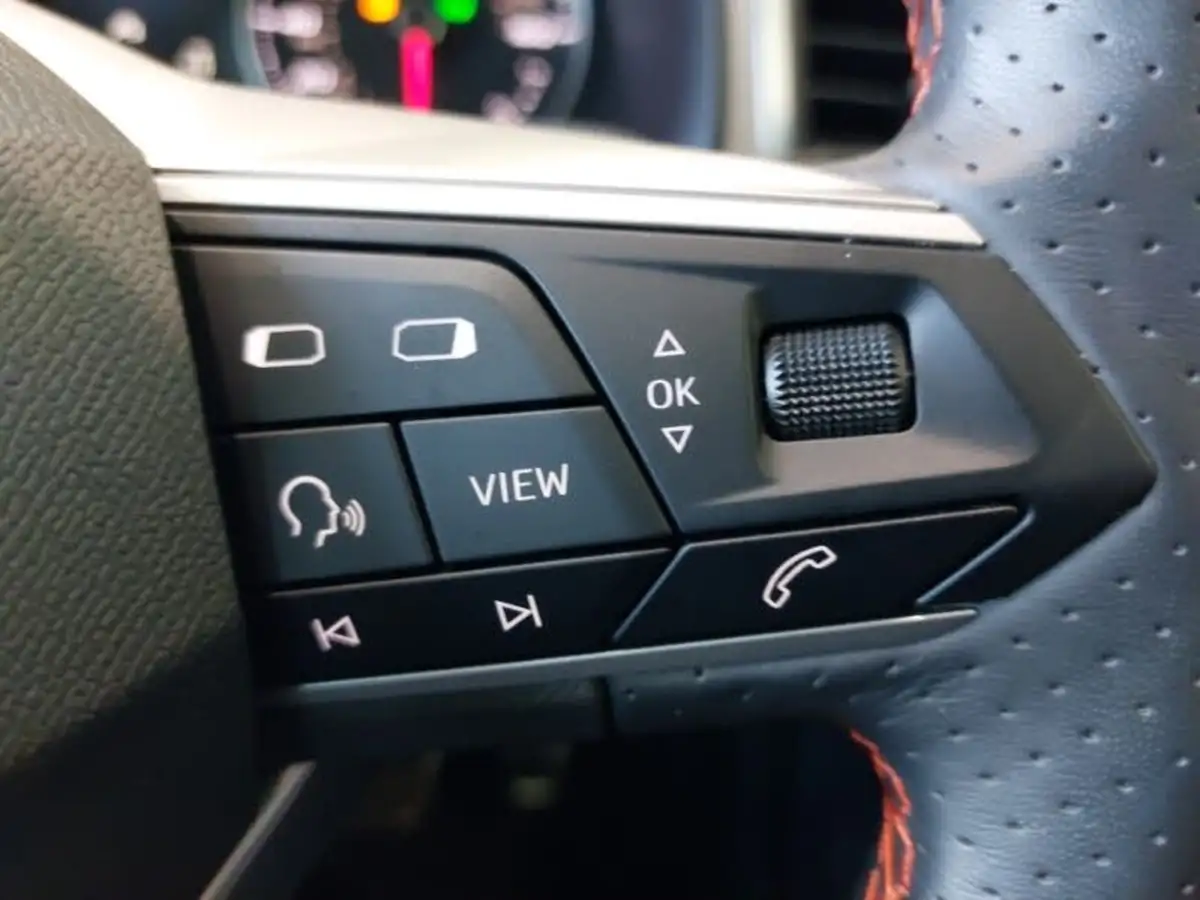 2022-seat-ateca-20tdi-fr-4d-dsg-big-13