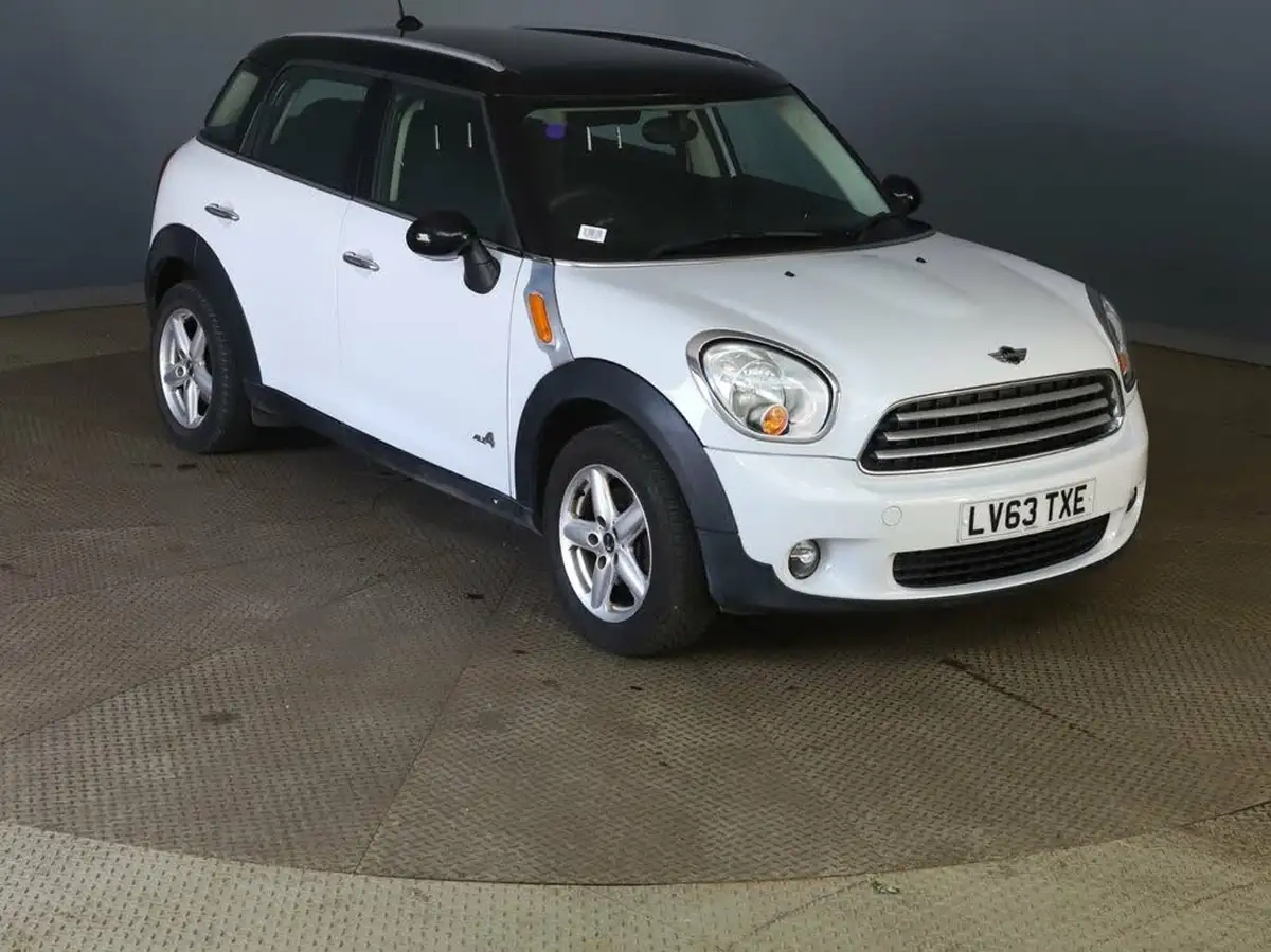 2013-mini-countryman-16-cooper-122bhp-4x4-all4-big-2