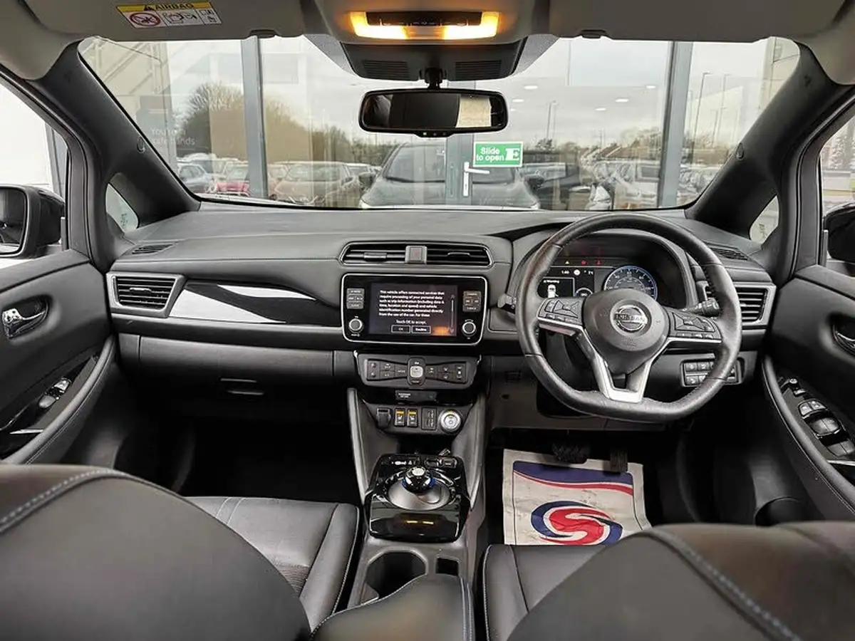 2021-nissan-leaf-e-e-n-connecta-big-23