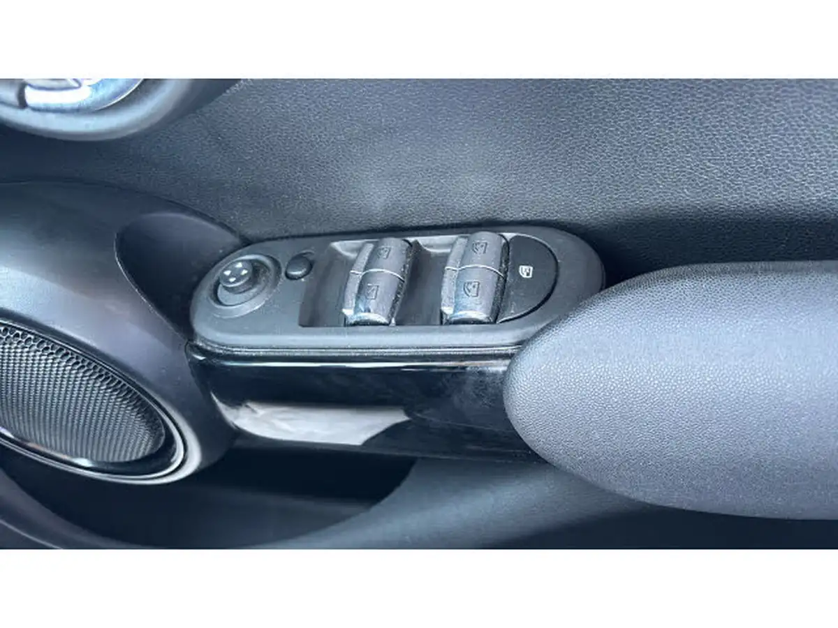 2022-mini-cooper-15-cooper-classic-hatchback-5d-big-24