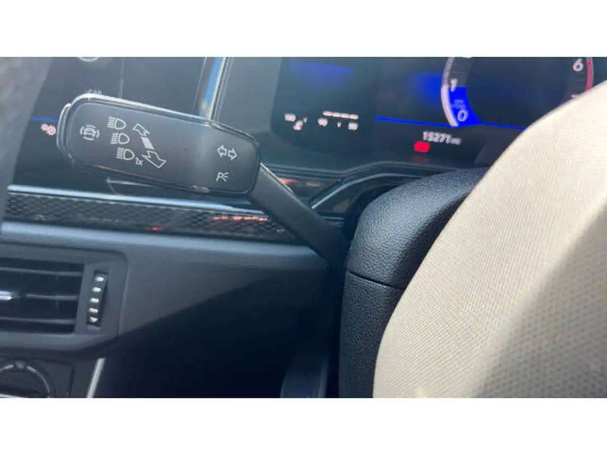 2021-volkswagen-polo-10-tsi-life-big-29