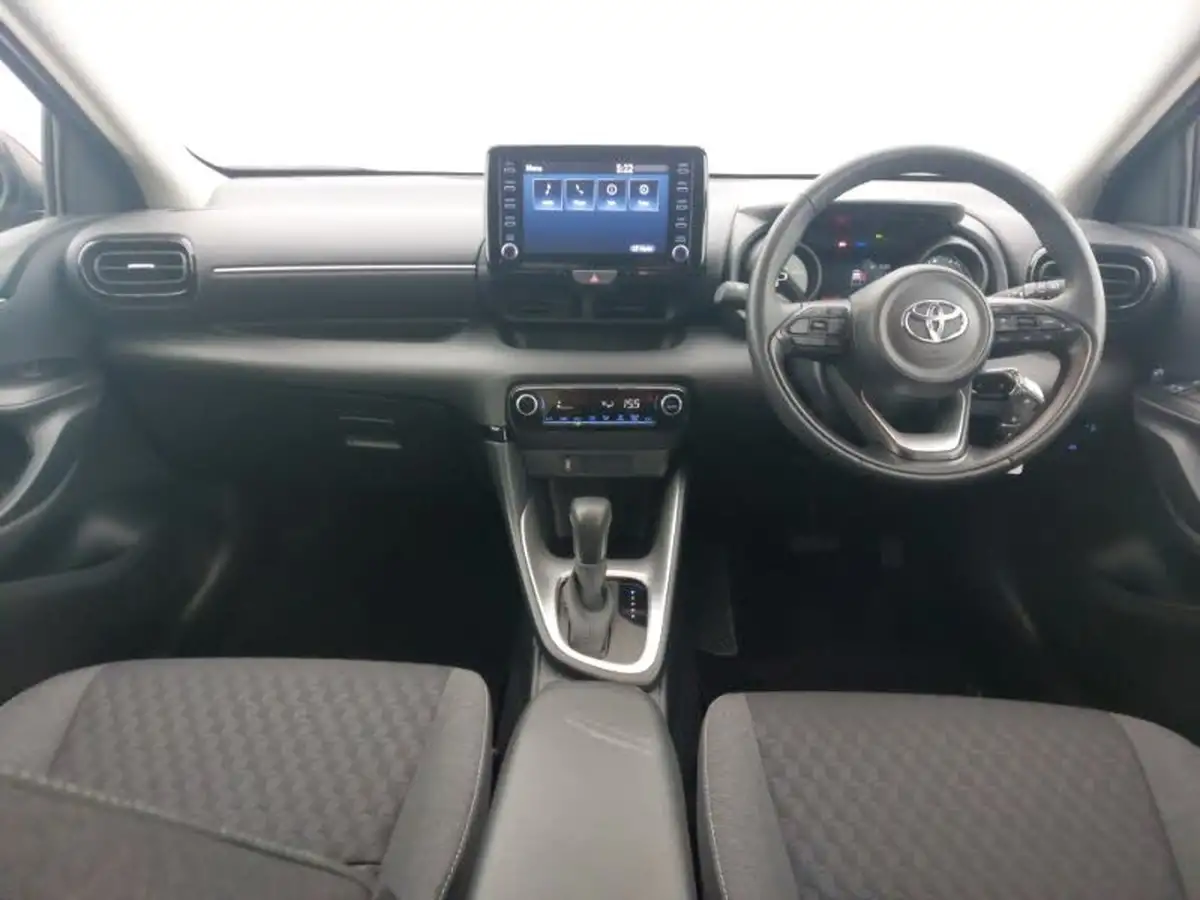 2024-toyota-yaris-15-vvt-i-design-big-2