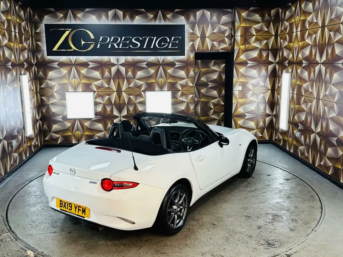 2019-mazda-mx-5-15-se-big-38
