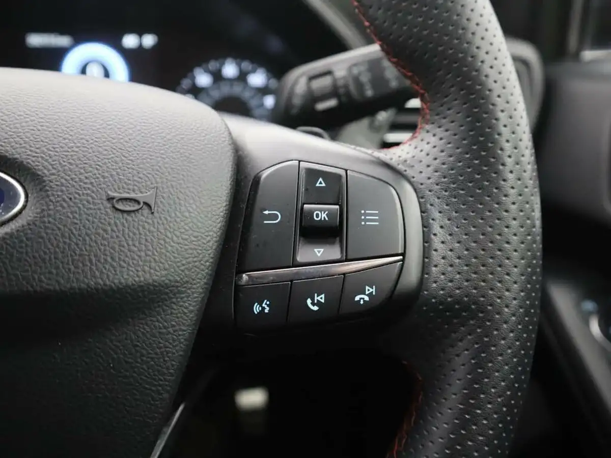 2020-ford-focus-10t-st-line-x-hatchback-auto-big-31