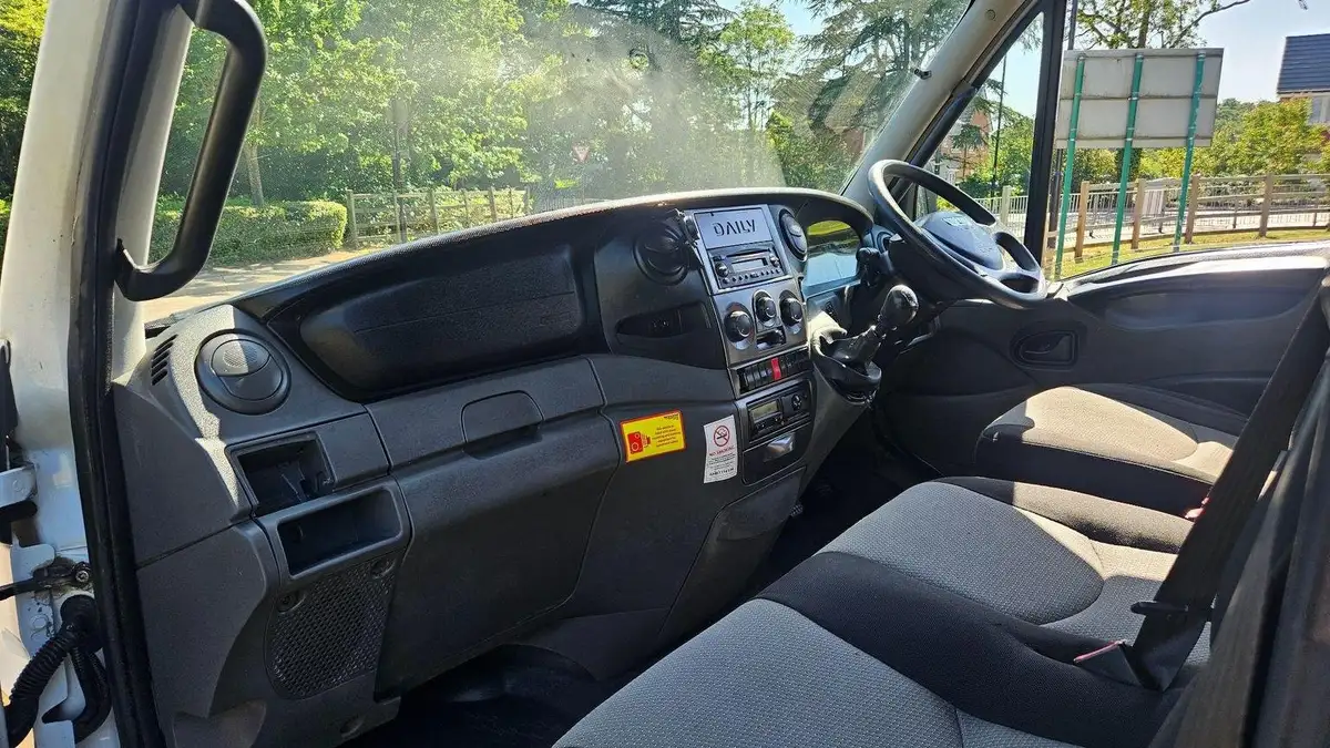 2014-iveco-daily-c-class-30td-70c17-lwb-70c17-cab-big-22