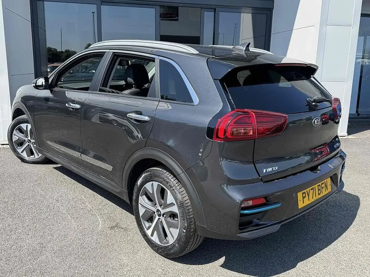 2021-kia-e-niro-ev-4-big-12