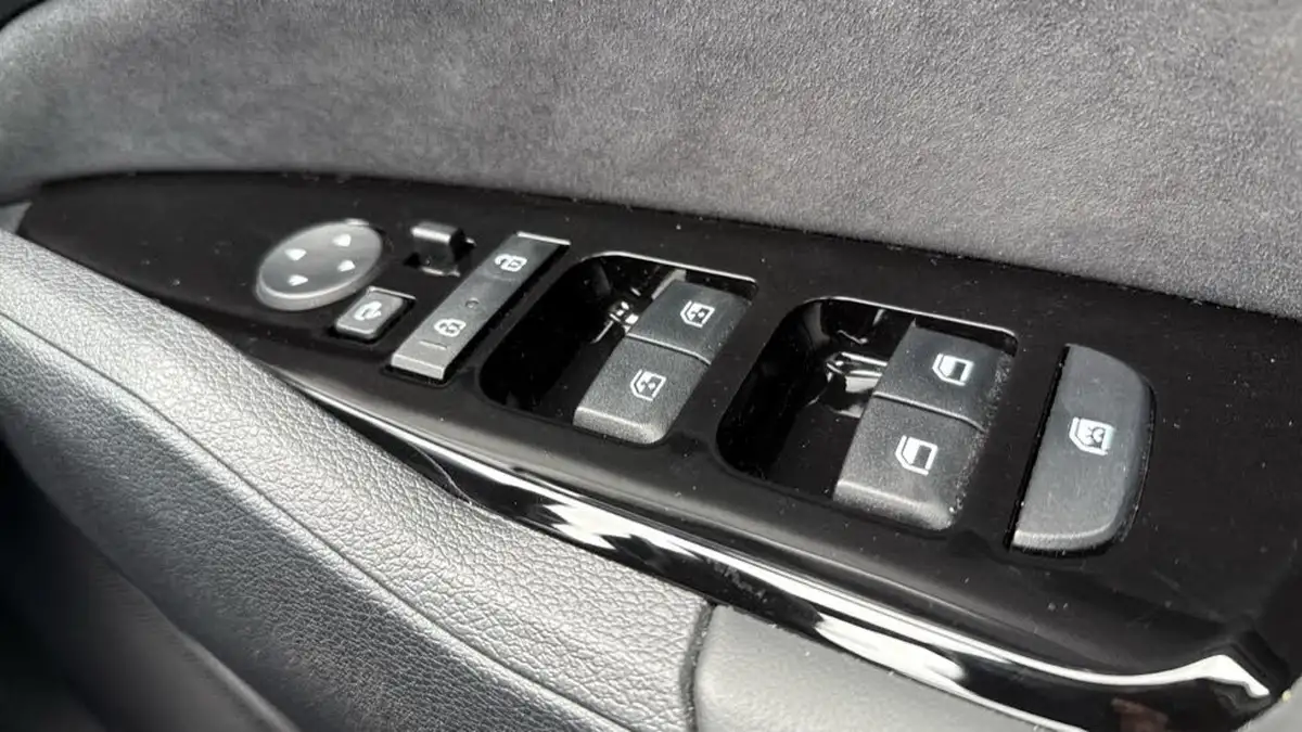 2022-kia-sportage-16-t-gdi-gt-line-s-226bhp-awd-hev-1598cc-auto-big-40