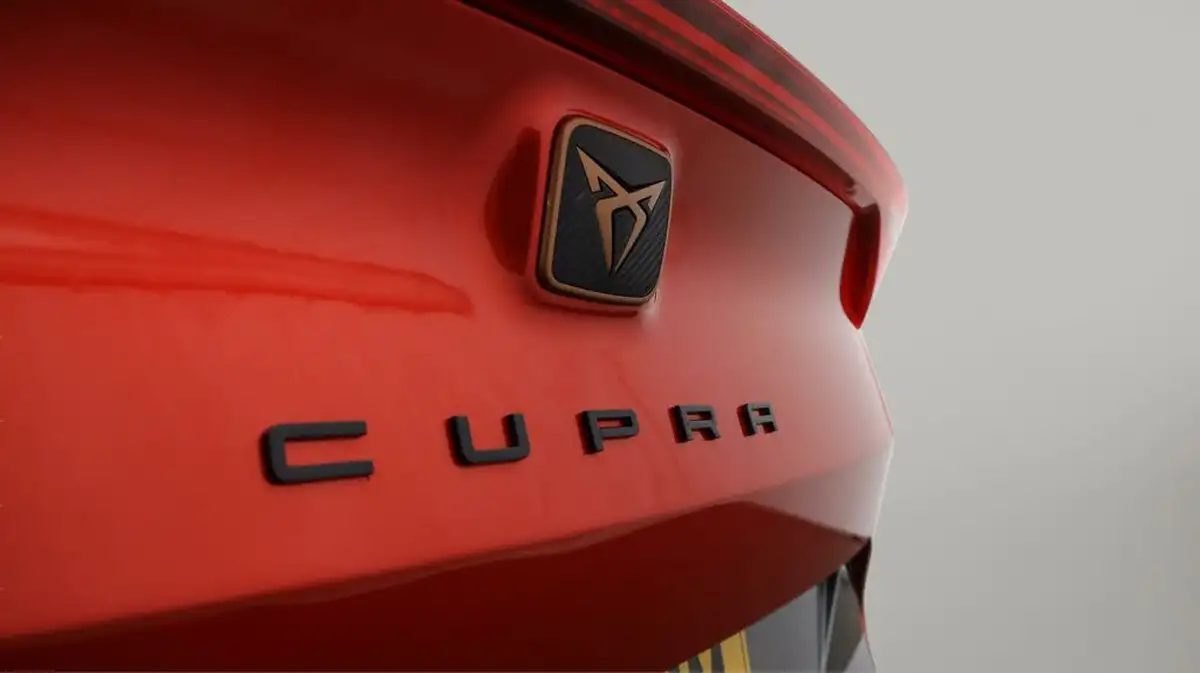 2024-cupra-formentor-14-e-hybrid-v2-big-21
