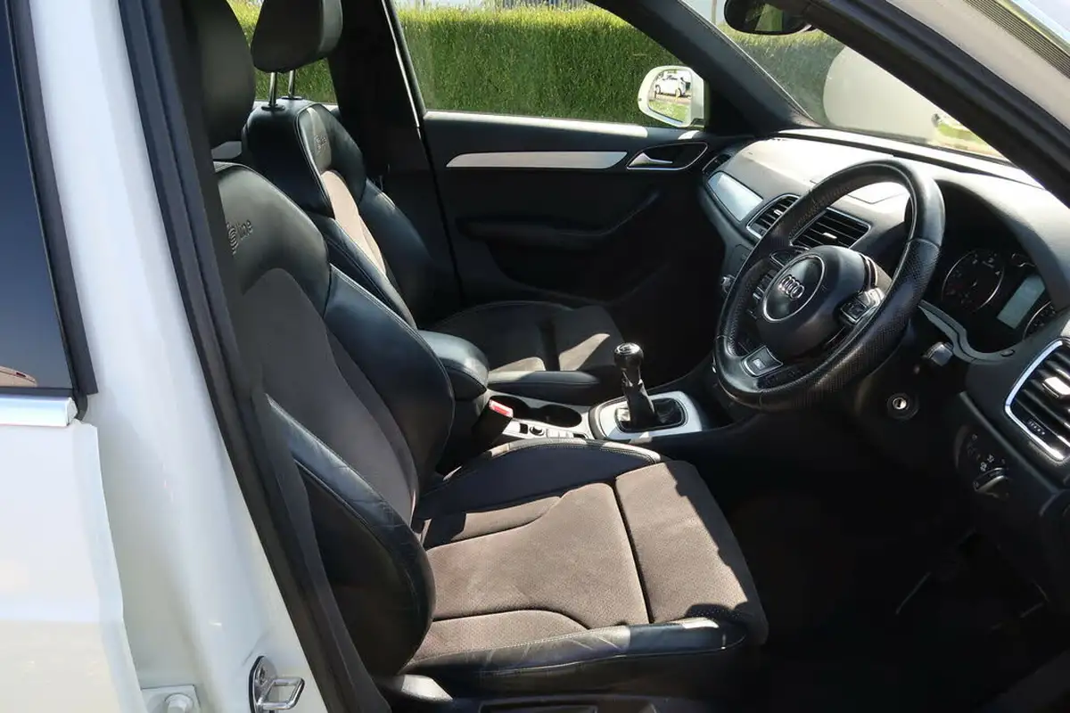 2012-audi-q3-20td-s-line-140ps-big-22