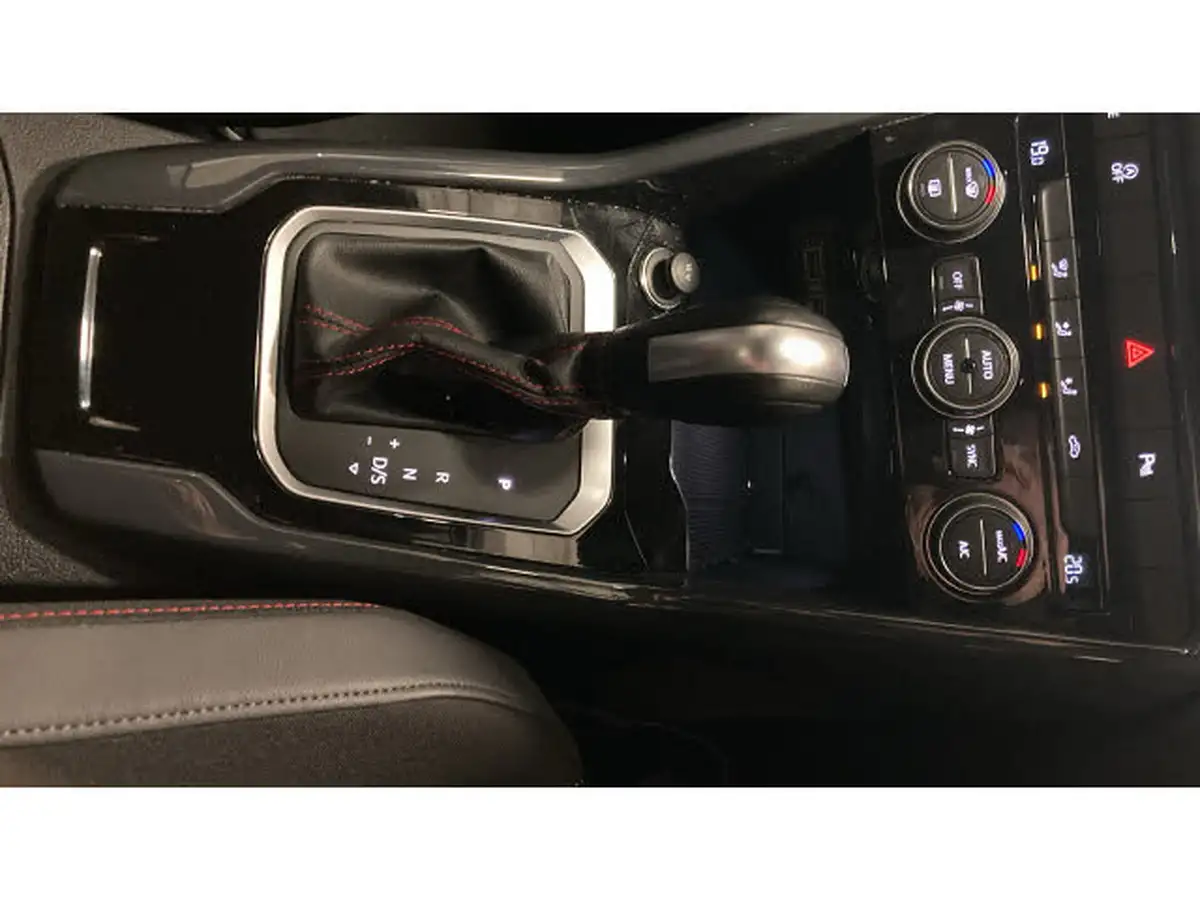 2020-volkswagen-t-roc-15-tsi-sel-dsg-big-42