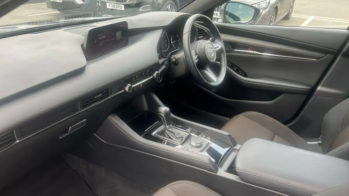 2022-mazda-mazda3-20-sport-lux-186ps-hatchback-5d-auto-big-11