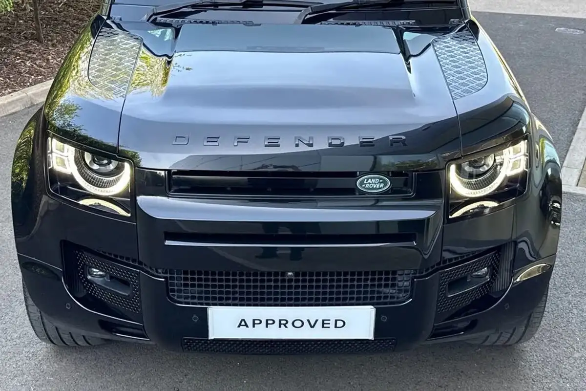 2022-land-rover-110-defender-50-p525-v8-big-26