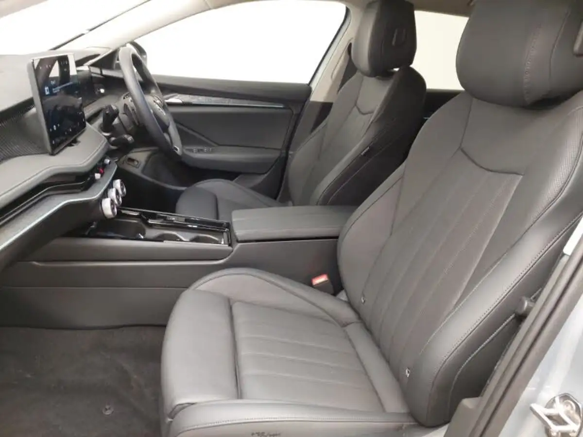 2024-skoda-superb-20tdi-se-l-150ps-scr-estate-dsg-big-4