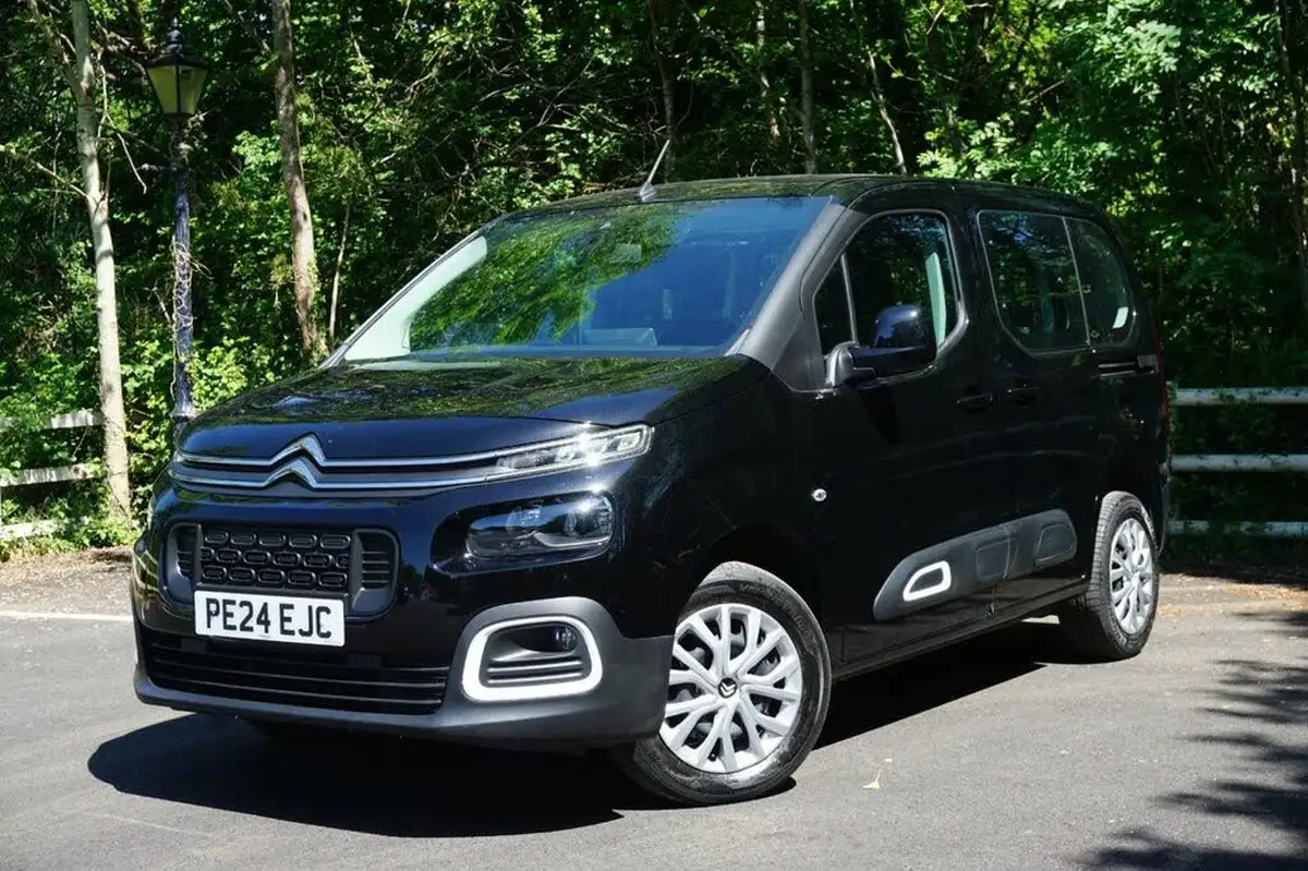 2023-citroen-berlingo-12-puretech-feel-m-size-big-8