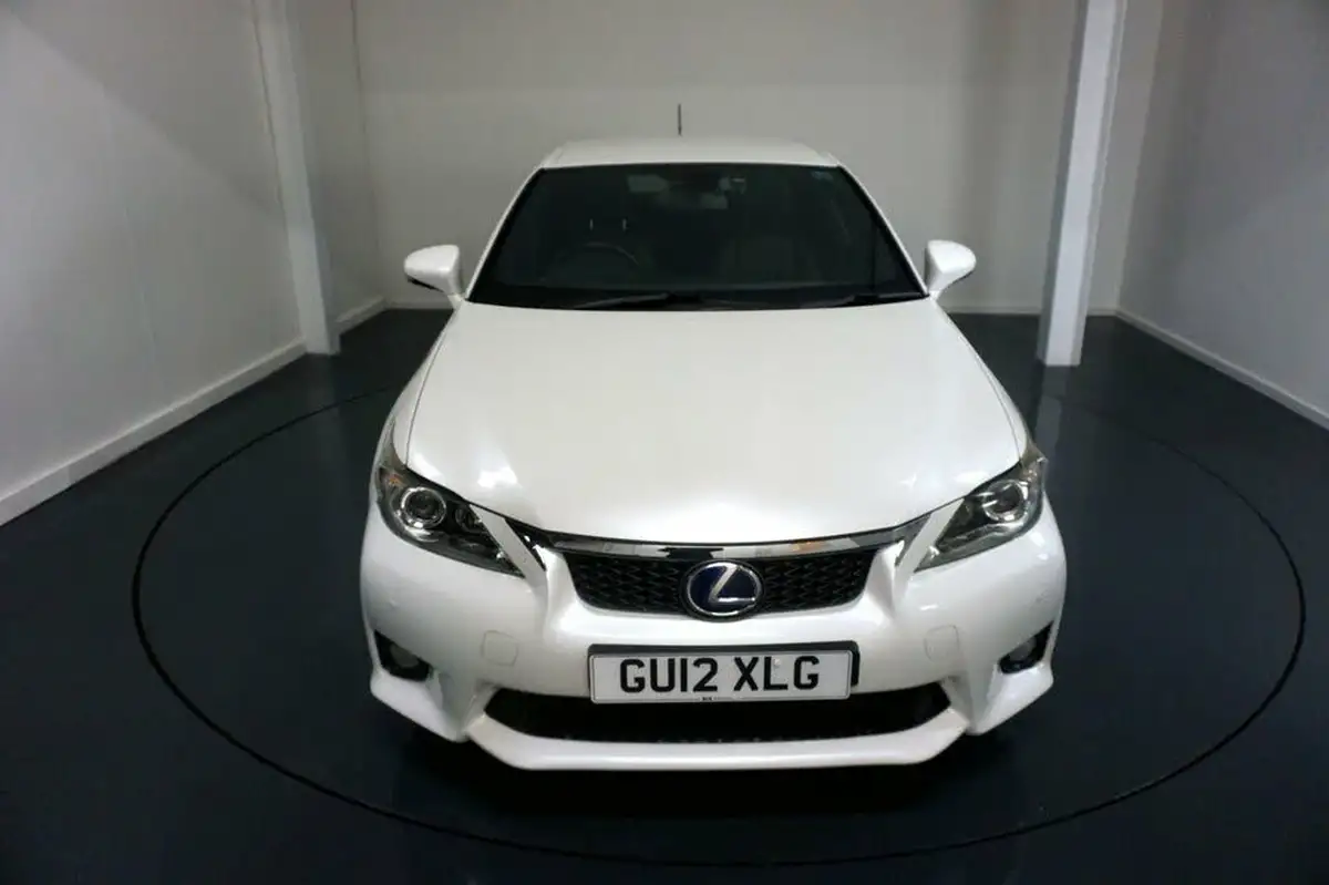 2012-lexus-ct-200h-18-f-sport-big-13