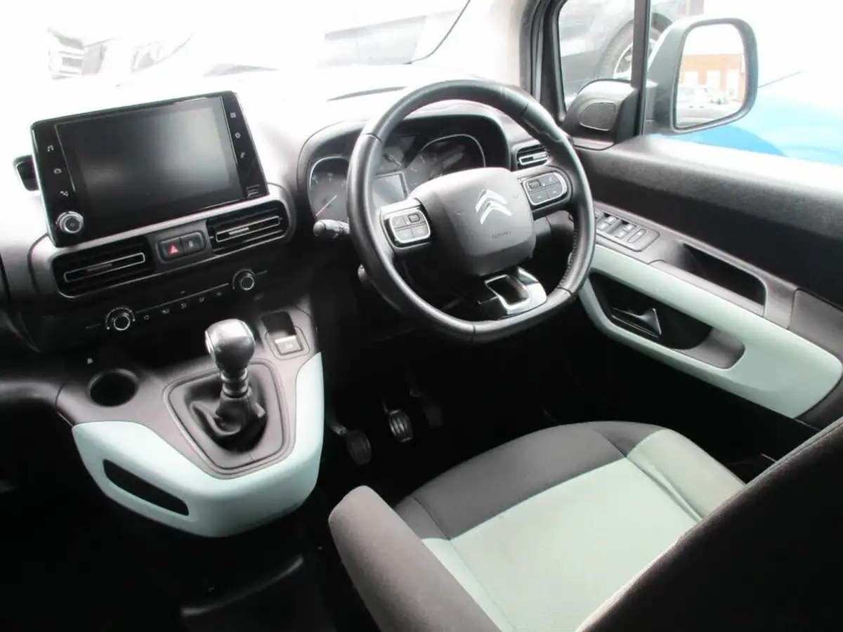 2019-citroen-berlingo-15bluehdi-flair-xl-size-130ps-big-2