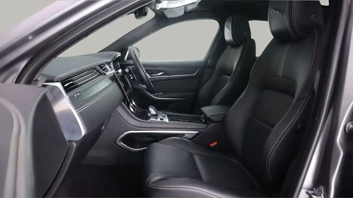 2022-jaguar-f-pace-20-p250-r-dynamic-black-big-14