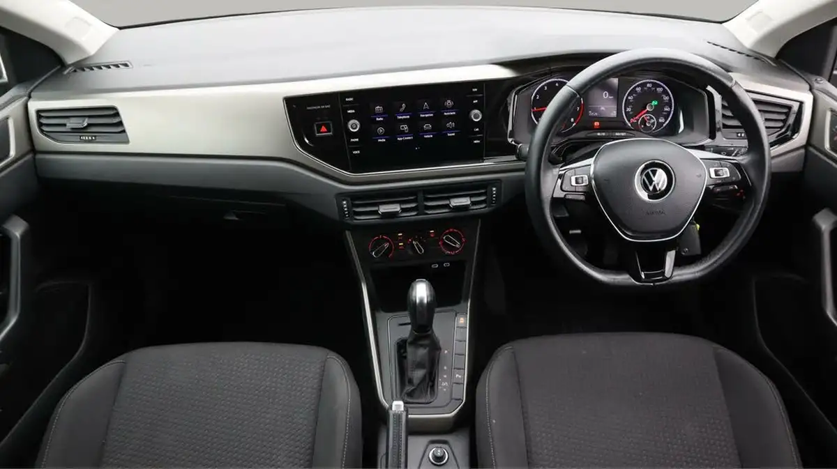 2021-volkswagen-polo-10-tsi-match-dsg-big-13