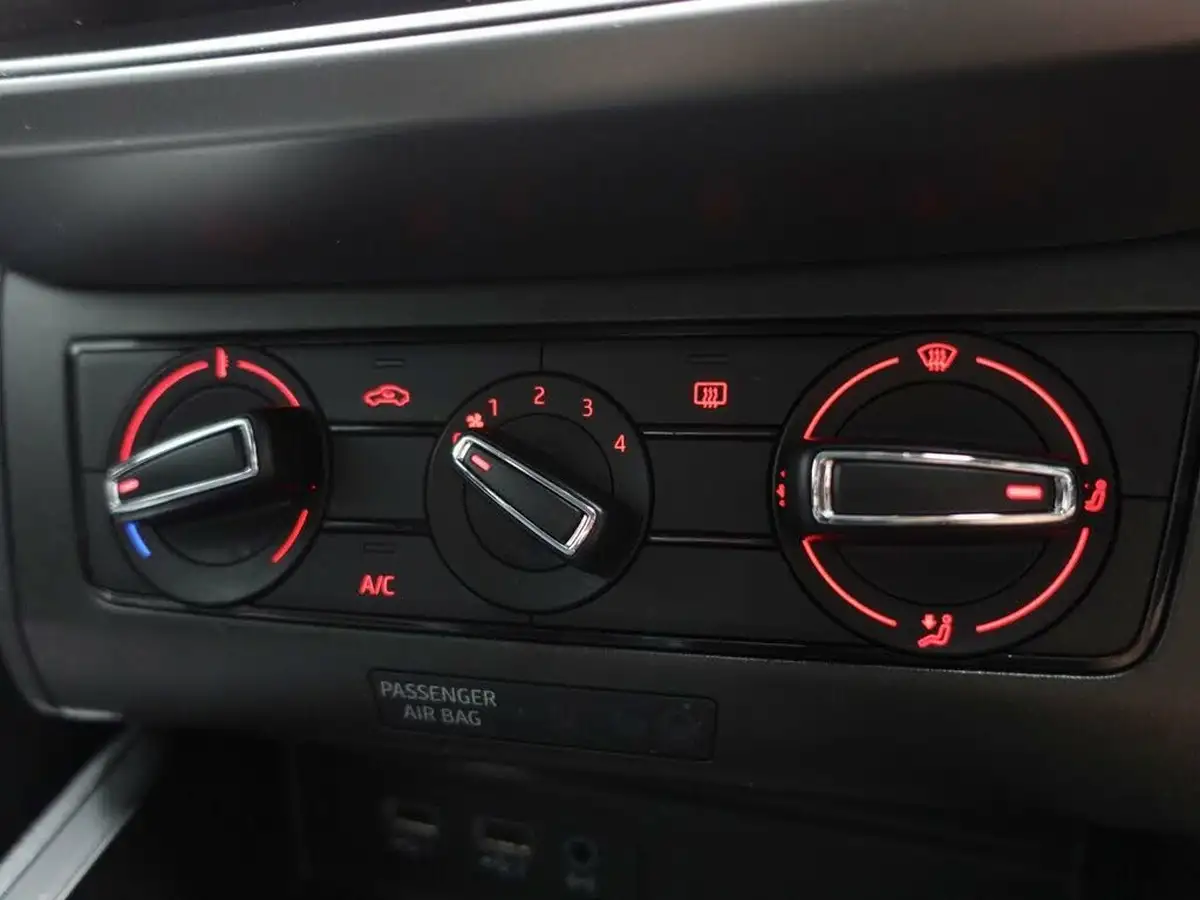2020-seat-ibiza-10-tsi-se-technology-big-23