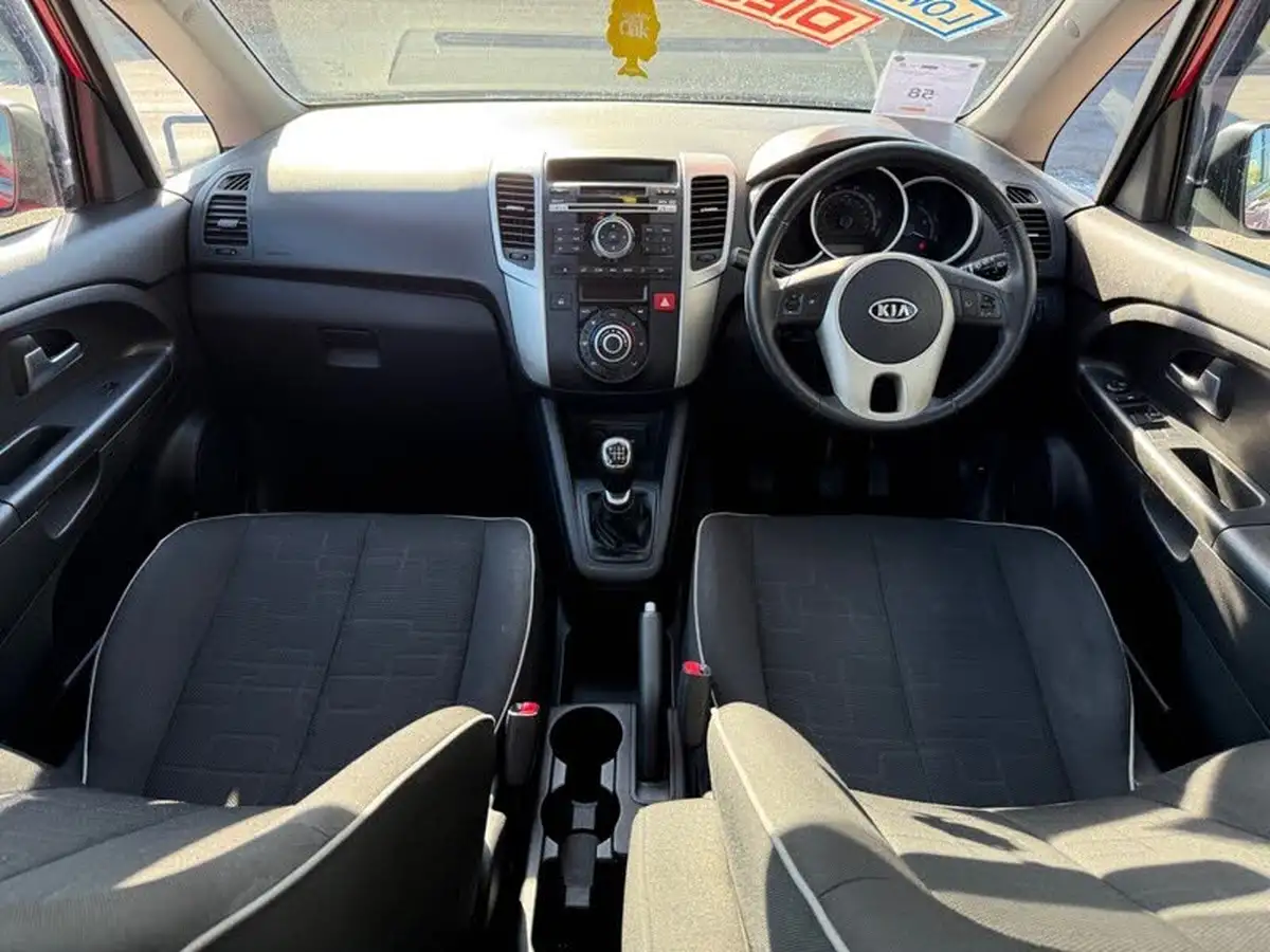 2010-kia-venga-14td-3-ecodynamics-big-16
