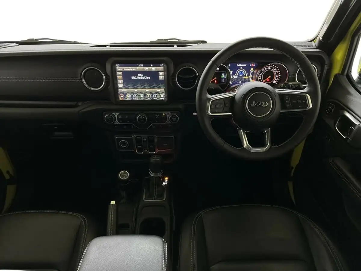 2023-jeep-wrangler-20-gme-overland-big-15
