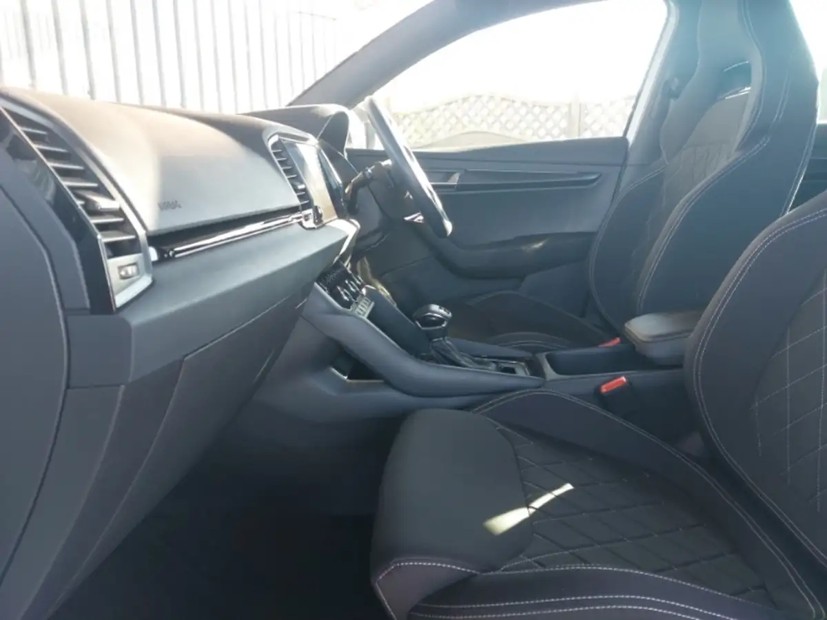 2023-skoda-karoq-20-tsi-sportline-big-4