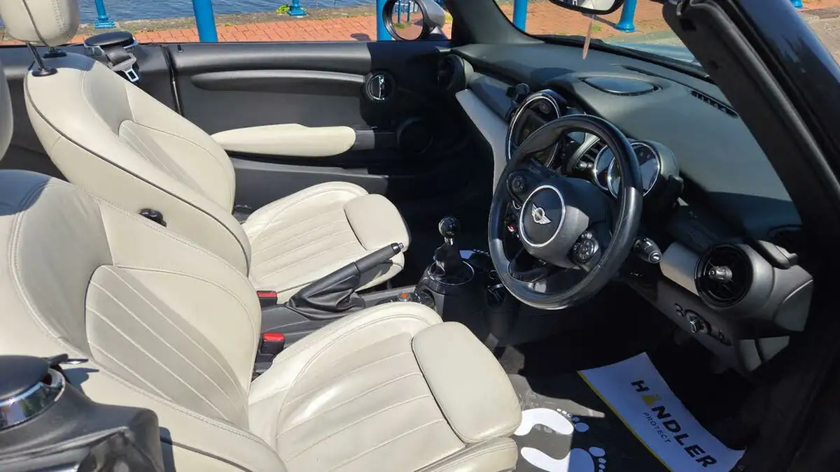 2016-mini-cooper-15td-cooper-d-ss-convertible-2d-big-19