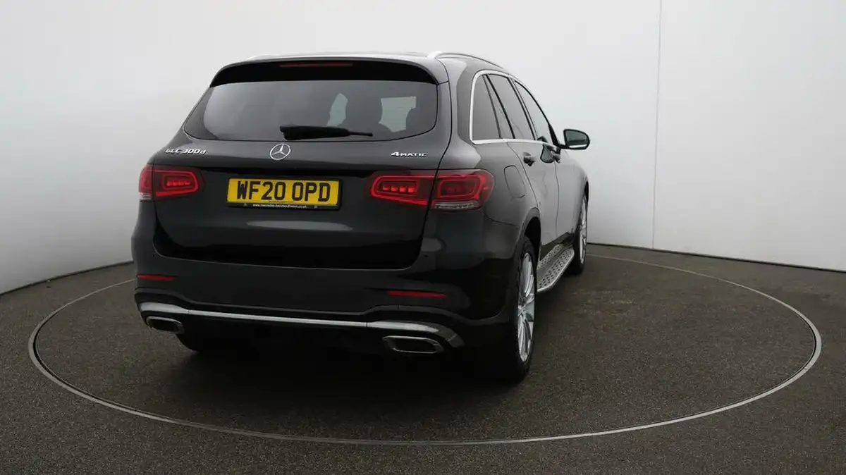 2020-mercedes-benz-glc-class-20d-glc300d-amg-line-premium-station-wagon-5d-big-56