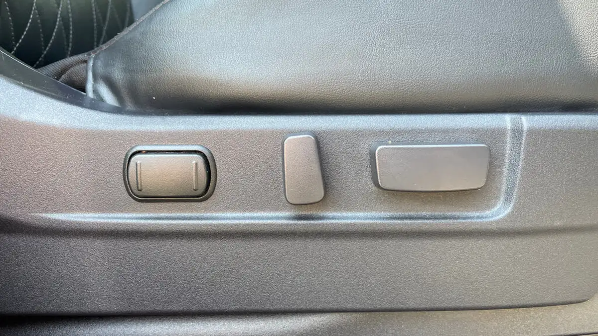 2021-mitsubishi-outlander-24-exceed-phev-big-26