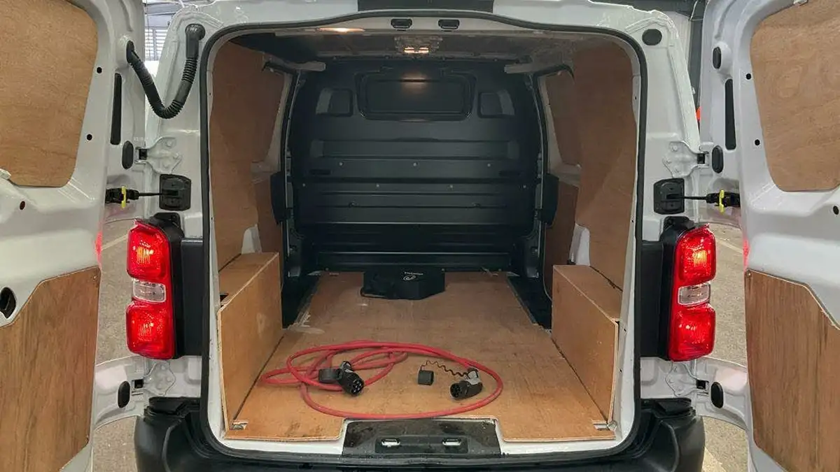 2023-vauxhall-vivaro-e-3100-75kwh-l1h1-prime-panel-van-big-8
