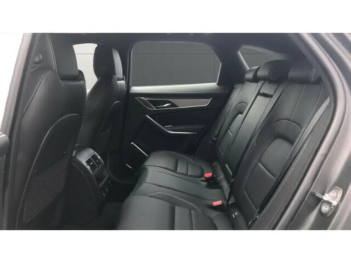 2024-jaguar-f-pace-20-d200-r-dynamic-s-big-3
