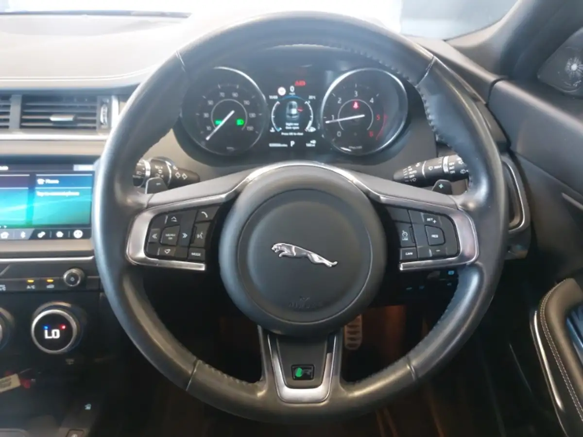 2019-jaguar-e-pace-20-i4d-r-dynamic-se-180ps-awd-auto-big-4