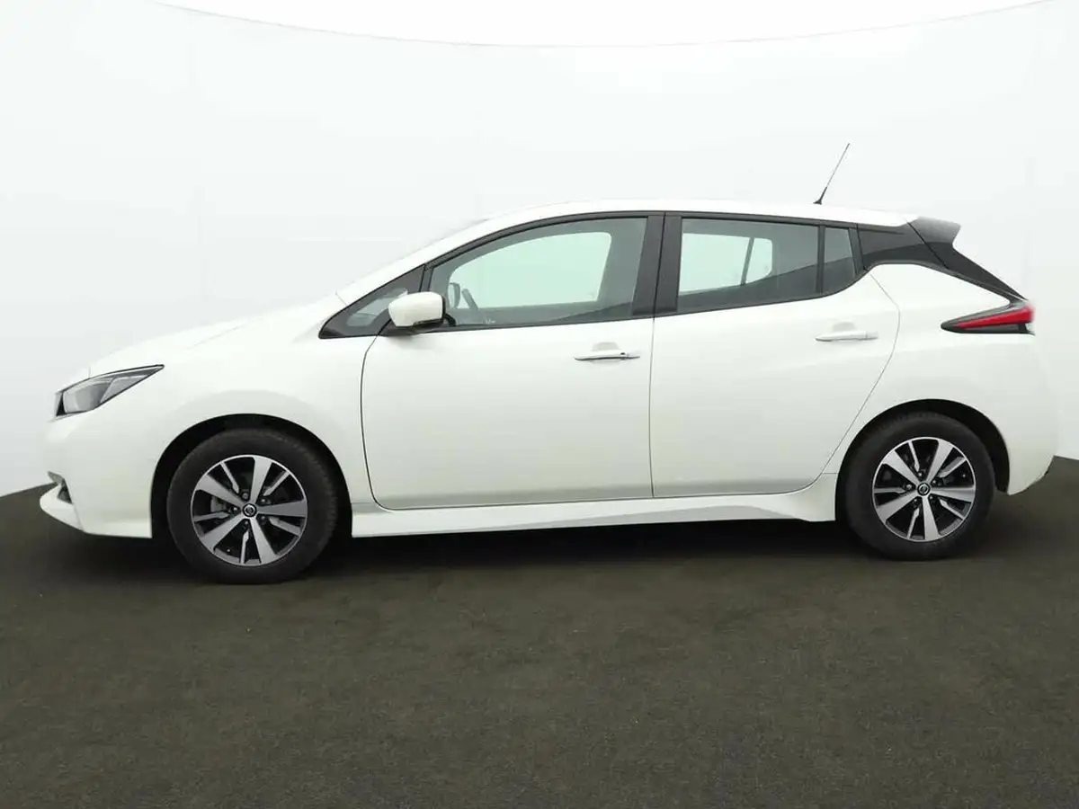 2022-nissan-leaf-e-acenta-big-4