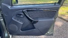 2015-dacia-duster-15d-laureate-107bhp-small-14