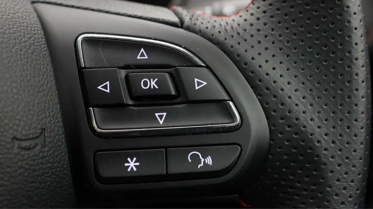 2023-mg-zs-suv-e-trophy-connect-ev-156ps-long-range-big-22