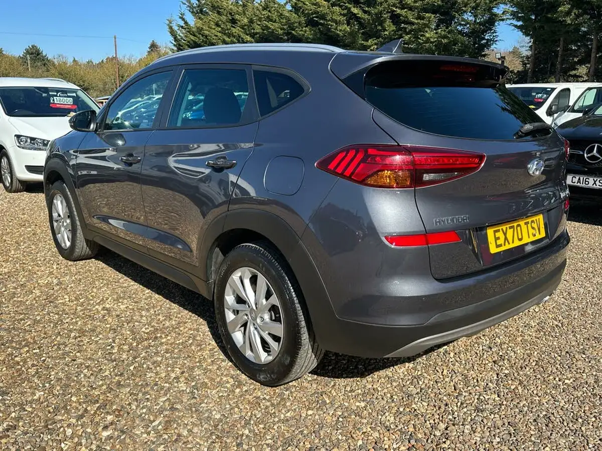 2020-hyundai-tucson-16crdi-se-nav-115ps-48-volt-hybrid-big-2