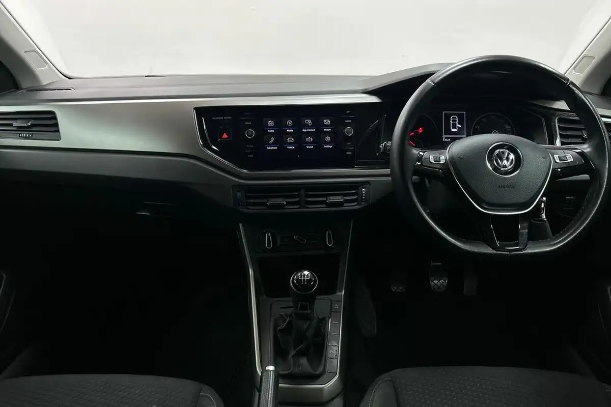 2020-volkswagen-polo-10-match-big-4