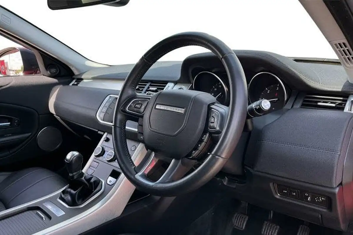 2019-land-rover-range-rover-evoque-20ed4-se-big-8